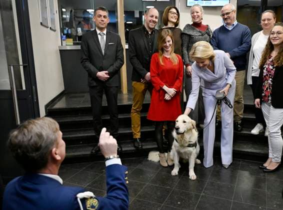 Queen Mathilde visits the Emergency Victim Assistance (EVA) BRUSSELS, BELGIUM - DECEMBER 04 : Queen Mathilde visits the Emergency Victim Assistance (EVA) unit of the Brussels Capital Ixelles police zone. EVA, created five years ago, is a specialised police service that supports victims of sexual and or domestic violence (Presentation of the EVA unit, visit to the video-recorded interview room and explanations by two members of the unit, tour of the victim interview room, presentation and testimony from a victim and meeting with the judicial assistance dog) on December 4, 2025 in Brussels, Belgium, 04 12 2025 Brussels Belgium  Copyright: xDidierxLebrunx