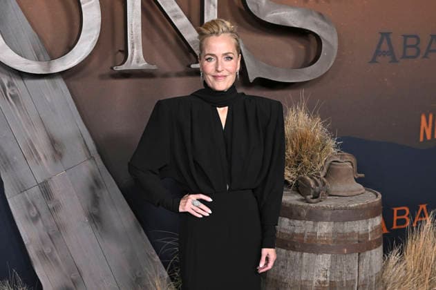 Gillian Anderson at the premiere of the Netflix series The Abandons at the Netflix Tudum Theater Los Angeles, 03 12 2025 Foto:xD.xStarbuckx xFuturexImagex abandons_5310