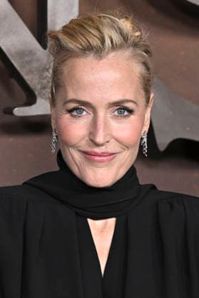 Gillian Anderson at the premiere of the Netflix series The Abandons at the Netflix Tudum Theater Los Angeles, 03 12 2025 Foto:xD.xStarbuckx xFuturexImagex abandons_5311