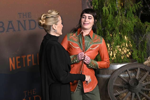 Gillian Anderson and Lena Headey at the premiere of the Netflix series The Abandons at the Netflix Tudum Theater Los Angeles, 03 12 2025 Foto:xD.xStarbuckx xFuturexImagex abandons_5326