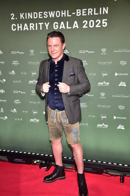 2 Kindeswohl Berlin Charity Gala 2025 Stefan Mross, pop singer Arrival, red carpet 2 Kindeswohl Berlin Charity Gala 2025Ò at the Hotel Pullman Berlin Schweizerhof in Berlin on 04 12 2025 Photopress Mueller