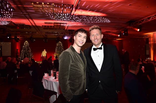 2 Kindeswohl Berlin Charity Gala 2025 julian Davids, Maximilian Arland arrival, red carpet 2 Kindeswohl Berlin Charity Gala 2025Ò at the Hotel Pullman Berlin Schweizerhof in Berlin on 04 12 2025 Photopress Mueller
