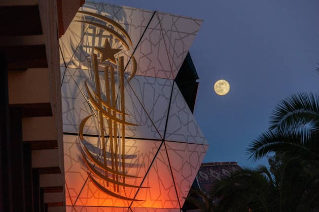 22nd Marrakech International Film Festival Day 6 nb Moon Illustration during the 22nd Marrakech International Film Festival Day 6 on December 04, 2025 in Marrakech, Maroc. Photo by Nasser Berzane ABACAPRESS.COM Marrakech  Copyright: xBerzanexNasser ABACAx