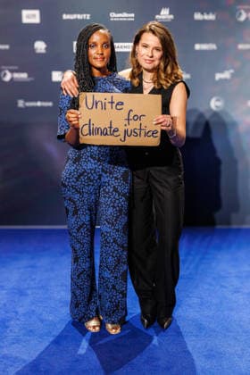 04 12 2025 Düsseldorf Day 1 on the fringes of the award ceremony 18 German Sustainability Award at the Maritim Hotel Here l r Vanessa Nakate activist for climate justice in Uganda, UNICEF ambassador and author and Luisa Neubauer climate activist and publicist Düsseldorf Maritim Hotel North Rhine-Westphalia Germany