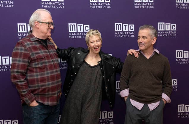 December 4, 2025, New York, Ny, United States: Tracy Letts, Carrie Coon and David Cromer attend the press event of the new production Bug . Held at Manhattan Theatre Club Studios in New York. Zuma Press December 4, 2025. New York United States - ZUMAp281 20251204_zea_p281_022 Copyright: xPhotoxImagexPressx