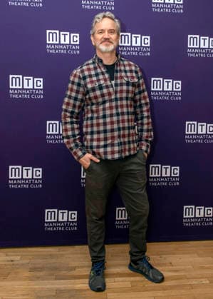 December 4, 2025, New York, Ny, United States: Steve Key attends the press event of the new production Bug . Held at Manhattan Theatre Club Studios in New York. Zuma Press December 4, 2025. New York United States - ZUMAp281 20251204_zea_p281_037 Copyright: xPhotoxImagexPressx