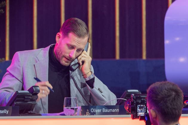 Offenburg National soccer goalkeeper Oliver Baumann on the donation hotline at the Giovanni Zarrella Donation Show on 05 12 2025 in Offenburg National soccer goalkeeper Oliver Baumann on the donation hotline at the Giovanni Zarrella Donation Show on 05 12 2025 in Offenburg Copyright: xEibner-Pressefoto GerhardxWingenx EP_GWR