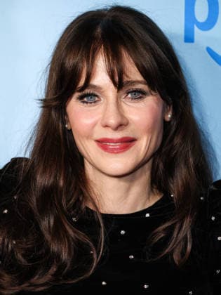 Los Angeles Special Screening Of Amazon Prime Video s Merv CULVER CITY, LOS ANGELES, CALIFORNIA, USA - DECEMBER 04: American actress, singer, songwriter, and producer Zooey Deschanel arrives at the Los Angeles Special Screening Of Amazon Prime Video s Merv held at The Culver Theater on December 4, 2025 in Culver City, Los Angeles, California, United States., Credit:Xavier Collin Avalon United States, California, Culver City, The Culver Theater Copyright: xXavierxCollinx xAvalonx 1056628938
