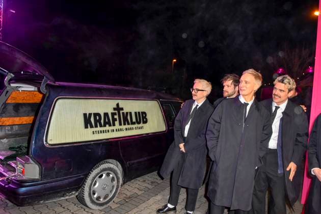 ABBbielefeld Kraftklub , Felix Kummer, Karl Schumann, Till Kummer, Steffen Thiede, Max Marschk arrive in the hearse to the red carpet at the WDR Music Award 1 Live Krone ceremony at Lokschuppen Bielefeld on 04 12 2025 NRW Germany