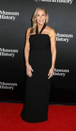 December 4, 2025, New York, New York, USA: Actor LEANNE MORGAN seen during the red carpet arrivals for American Museum of Natural History Ã¢â‚¬ËœThe Museum GalaÃ¢â‚¬â ¢ 2025 held at AMNH. New York USA - ZUMAk03_ 20251204_zaf_k03_001 Copyright: xNancyxKaszermanx