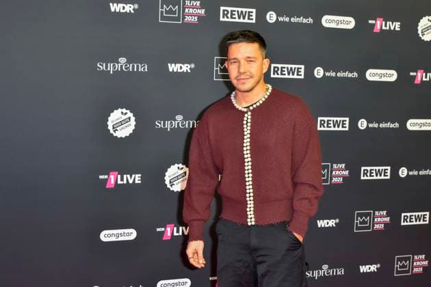 ABBbielefeld Nico Santos , Nico Wellenbrink as a guest on the red carpet at the WDR Music Award 1 Live Krone at the Lokschuppen Bielefeld on 04 12 2025 NRW Germany