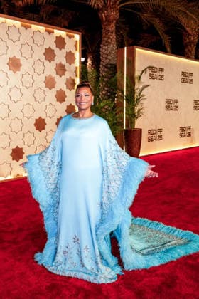 Red Sea Film Festival Opening Ceremony - Jeddah Queen Latifah walks the red carpet as she arrives to the opening ceremony of the 5th edition of the Red Sea Film Festival in Jeddah, Saudi Arabia, on December 4, 2025. Photo by Balkis Press ABACAPRESS.COM Jeddah Saudi Arabia  Copyright: xBalkisxPress ABACAx