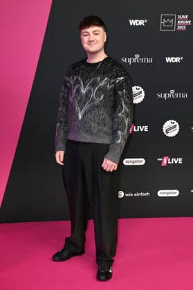 Niklas Dee at the 26 award ceremony of the 1Live Krone 2025 in the Lokschuppen Bielefeld, 04 12 2025 geislerfp_krone2025_5448