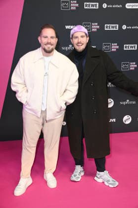 Dennis Wolter and Benni Wolter at the 26 presentation of the 1Live Krone 2025 in the Lokschuppen Bielefeld, 04 12 2025 geislerfp_krone2025_5514
