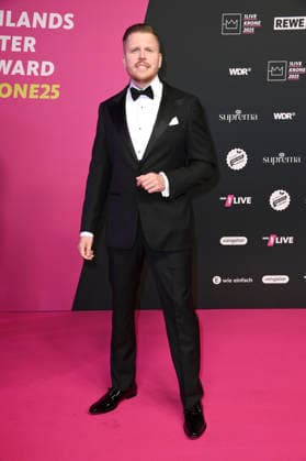 Finch at the 26 award ceremony of the 1Live Krone 2025 in the Lokschuppen Bielefeld, 04 12 2025 geislerfp_krone2025_5566