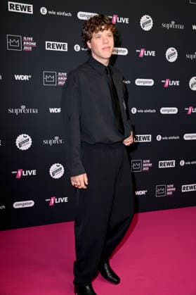 Zartmann at the 26 award ceremony of the 1Live Krone 2025 in the Lokschuppen Bielefeld, 04 12 2025 geislerfp_krone2025_5869