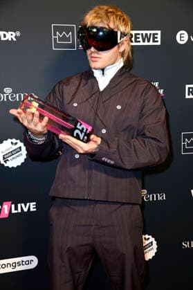 Ski Aggu at the 26 award ceremony of the 1Live Krone 2025 in the Lokschuppen Bielefeld, 04 12 2025 geislerfp_krone2025_6095
