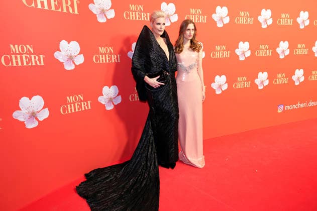 Nadja Auermann with daughter Cosima Auermann at the Mon Cheri Barbara Day 2025 in the Munich Residence, 04 12 2025 Foto:xN.xKolinzx xFuturexImagex barbaratag_5399