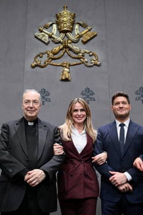 December 5, 2025, Vatican City, Rome, Vatican: Press conference for the Concert with the Poor. Pictured are Don Marco Frisina, Serena Autieri, and Michael Buble. Vatican City, Dec 5th, 2025 Vatican City Vatican  - ZUMAa289 20251205_zia_a289_096 Copyright: xMariaxLauraxAntonelli Agfx