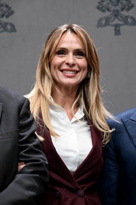 December 5, 2025, Vatican City, Rome, Vatican: Press conference for the Concert with the Poor. Pictured: Serena Autieri Vatican City, Dec 5th, 2025 Vatican City Vatican  - ZUMAa289 20251205_zia_a289_102 Copyright: xMariaxLauraxAntonelli Agfx