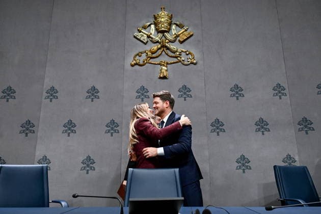 December 5, 2025, Vatican City, Rome, Vatican: Press conference for the Concert with the Poor. Pictured: Serena Autieri, Michael BubloÂ¨ Vatican City, Dec 5th, 2025 Vatican City Vatican  - ZUMAa289 20251205_zia_a289_133 Copyright: xMariaxLauraxAntonelli Agfx