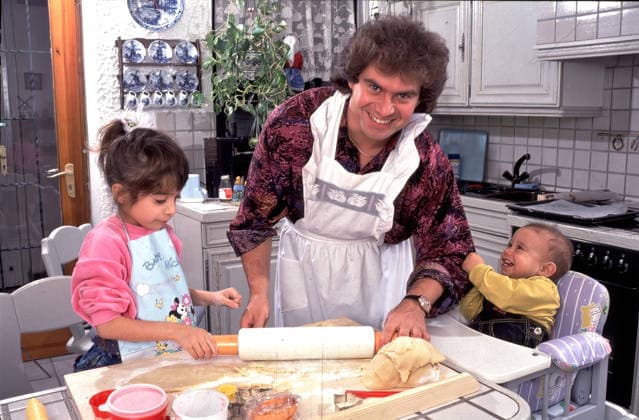 ARCHIV: Andy Borg Sänger und Moderator Andy Borg mit Tochter Jasmin und Sohn Patrick , 1990 ARCHIVAUFNAHME, Datum geschätzt 20251115JWM0812 *** ARCHIVE Andy Borg Singer and presenter Andy Borg with daughter Jasmin and son Patrick , 1990 ARCHIVE PICTURE, date estimated 20251115JWM0812