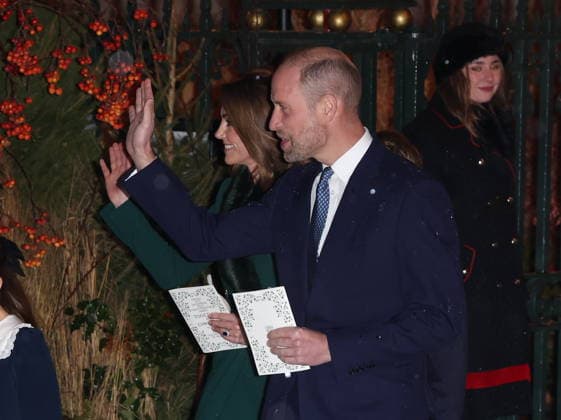 . 05 12 2025. London, United Kingdom. Prince William , Kate Middleton , Prince George , Princess Charlotte and Prince Louis leaving the Together at Christmas carol service at Westminster Abbey in London.  xStephenxLockx xi-Imagesx IIM-26438-0024