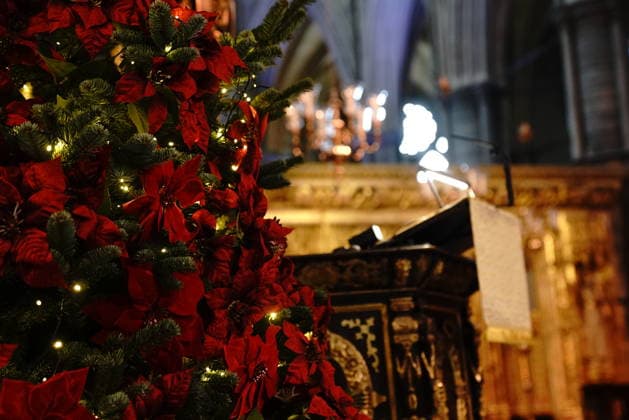 Together At Christmas carol service 2025 A decorated Christmas tree inside the Abbey ahead of the Together At Christmas carol service at Westminster Abbey in London. Picture date: Friday December 5, 2025., Credit:Aaron Chown Avalon UK, London  Copyright: xAaronxChownx xAvalonx 1056771581