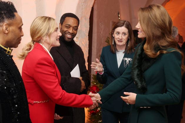 Members Of The Royal Family Attend The Together At Christmas Carol Service LONDON, ENGLAND - DECEMBER 05: Kate Winslet speaks with Catherine, Princess of Wales at the Together At Christmas Carol Service at Westminster Abbey on December 05, 2025 in London, England. Led by The Princess and supported by The Royal Foundation, the annual event offered a chance to pause and reflect on the values of love, compassion, and the connections we share. The service also highlighted remarkable individuals from across the UK who have demonstrated extraordinary kindness, empathy, and support within their communities., Credit:Chris Jackson Avalon United Kingdom, England, London, Westminster Abbey Copyright: xChrisxJacksonx xAvalonx 1056773379