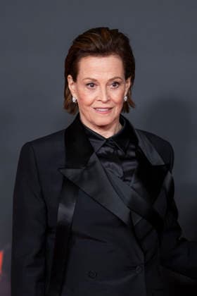 « Avatar: Fire And Ash » European Premiere - Paris Sigourney Weaver attends the Avatar: Fire And Ash European Premiere on December 05, 2025 in Boulogne-Billancourt, near Paris, France. Photo by Eliot Blondet ABACAPRES.COM Paris France France  Copyright: xBlondetxEliot ABACAx