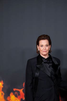 « Avatar: Fire And Ash » European Premiere - Paris Sigourney Weaver attends the Avatar: Fire And Ash European Premiere on December 05, 2025 in Boulogne-Billancourt, near Paris, France. Photo by Eliot Blondet ABACAPRES.COM Paris France France  Copyright: xBlondetxEliot ABACAx