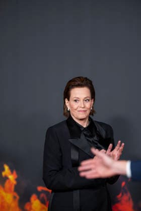 « Avatar: Fire And Ash » European Premiere - Paris Sigourney Weaver attends the Avatar: Fire And Ash European Premiere on December 05, 2025 in Boulogne-Billancourt, near Paris, France. Photo by Eliot Blondet ABACAPRES.COM Paris France France  Copyright: xBlondetxEliot ABACAx