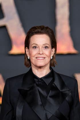 « Avatar: Fire And Ash » European Premiere - Paris Sigourney Weaver attends the Avatar: Fire And Ash European Premiere on December 05, 2025 in Boulogne-Billancourt, near Paris, France. Photo by Eliot Blondet ABACAPRES.COM Paris France France  Copyright: xBlondetxEliot ABACAx