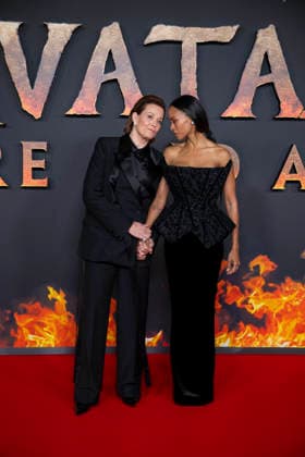 « Avatar: Fire And Ash » European Premiere - Paris Sigourney Weaver and Zoe Saldana attends the Avatar: Fire And Ash European Premiere on December 05, 2025 in Boulogne-Billancourt, near Paris, France. Photo by Eliot Blondet ABACAPRES.COM Paris France France  Copyright: xBlondetxEliot ABACAx