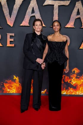 « Avatar: Fire And Ash » European Premiere - Paris Sigourney Weaver and Zoe Saldana attends the Avatar: Fire And Ash European Premiere on December 05, 2025 in Boulogne-Billancourt, near Paris, France. Photo by Eliot Blondet ABACAPRES.COM Paris France France  Copyright: xBlondetxEliot ABACAx