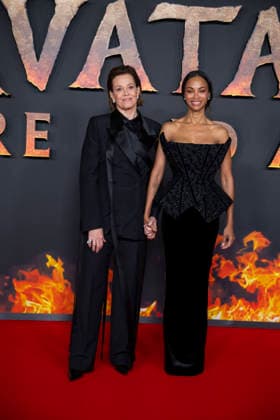 « Avatar: Fire And Ash » European Premiere - Paris Sigourney Weaver and Zoe Saldana attends the Avatar: Fire And Ash European Premiere on December 05, 2025 in Boulogne-Billancourt, near Paris, France. Photo by Eliot Blondet ABACAPRES.COM Paris France France  Copyright: xBlondetxEliot ABACAx