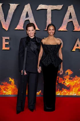 « Avatar: Fire And Ash » European Premiere - Paris Sigourney Weaver and Zoe Saldana attends the Avatar: Fire And Ash European Premiere on December 05, 2025 in Boulogne-Billancourt, near Paris, France. Photo by Eliot Blondet ABACAPRES.COM Paris France France  Copyright: xBlondetxEliot ABACAx