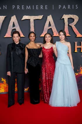 « Avatar: Fire And Ash » European Premiere - Paris Oona Castilla Chaplin, Sigourney Weaver, Zoe Saldana, Bailey Bass and Trinity Jo-Li Bliss attend the Avatar: Fire And Ash European Premiere on December 05, 2025 in Boulogne-Billancourt, near Paris, France. Photo by Eliot Blondet ABACAPRES.COM Paris France France  Copyright: xBlondetxEliot ABACAx