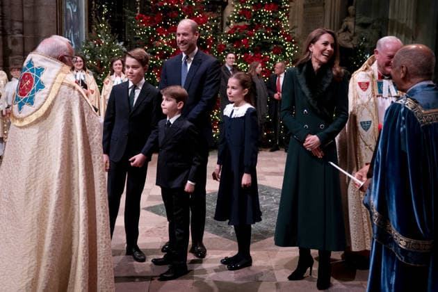. 05 12 2025. London, United Kingdom. Prince William and Kate Middleton , the Prince and Princess of Wales, with their children Prince George, Princess Charlotte and Prince Louis at the Together at Christmas carol service at Westminster Abbey in London.  xPicturexbyxxi-Imagesx xPoolx IIM-26438-0053