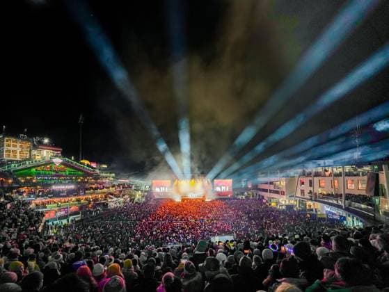 04 12 2025, Schladming, AUT, On the road in Styria, Ski Opening 2025, concert, in the picture Backstreet Boys, feature, overview, Planai Stadium, feature, fan, concert,