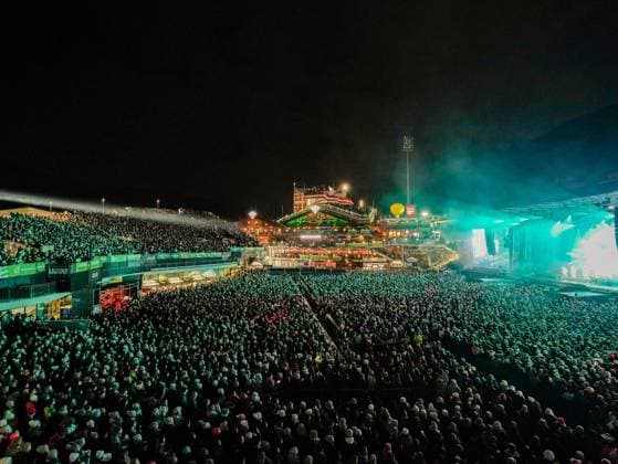04 12 2025, Schladming, AUT, On the road in Styria, Ski Opening 2025, concert, in the picture Backstreet Boys, feature, overview, Planai Stadium, feature, fan, concert,