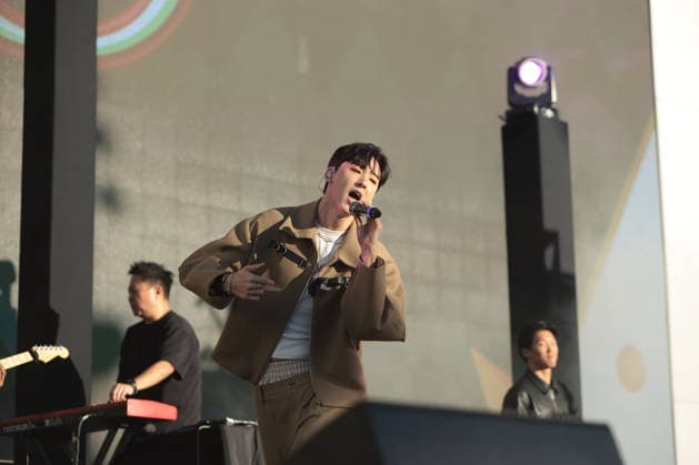 iHeartRadio 102.7 KIIS FM s Jingle Ball 2025 - Pre-Show Village Kevin Woo from KPop Demon Hunters (the singing voice for the character Mystery Saja) performs at iHeartRadio 102.7 KIIS FM s Jingle Ball 2025 Presented by Capital One - Pre-Show at Intuit Dome on December 05, 2025 in Los Angeles, California. Inglewood INTUIT DOME California USA Copyright: xCraSH imageSPACEx