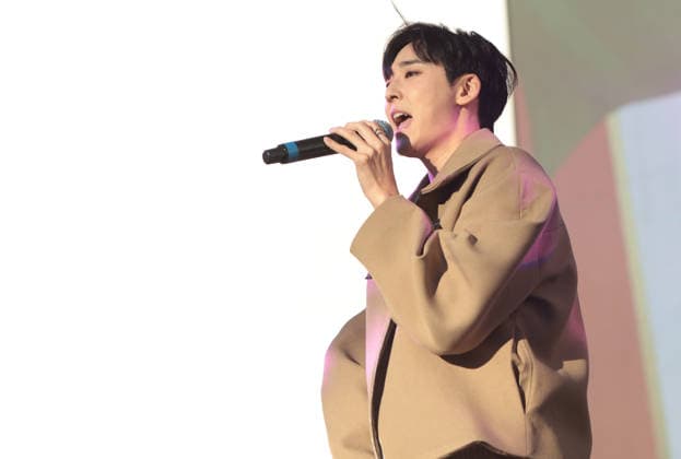 iHeartRadio 102.7 KIIS FM s Jingle Ball 2025 - Pre-Show Village Kevin Woo from KPop Demon Hunters (the singing voice for the character Mystery Saja) performs at iHeartRadio 102.7 KIIS FM s Jingle Ball 2025 Presented by Capital One - Pre-Show at Intuit Dome on December 05, 2025 in Los Angeles, California. Inglewood INTUIT DOME California USA Copyright: xCraSH imageSPACEx