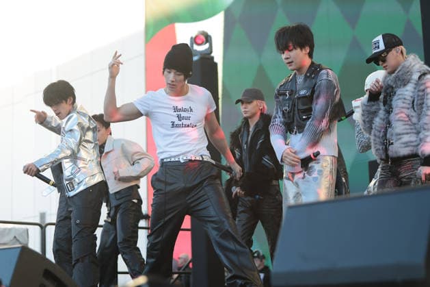 iHeartRadio 102.7 KIIS FM s Jingle Ball 2025 - Pre-Show Village Keigo Sato, Junki Kono, Syoya Kimata, Sho Yonashiro, Sukai Kinjo, Takumi Kawanishi, Ren Kawashiri, Issei Mamehara, Ruki Shiroiwa of JO1 perform at iHeartRadio 102.7 KIIS FM s Jingle Ball 2025 Presented by Capital One - Pre-Show at Intuit Dome on December 05, 2025 in Los Angeles, California. Inglewood INTUIT DOME California USA Copyright: xCraSH imageSPACEx