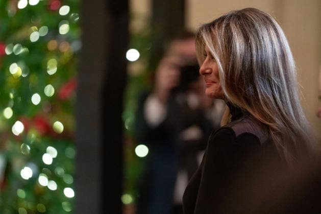 President Trump and First Lady attend Andrea Bocelli Concert First Lady Melania Trump smiles as President Donald Trump delivers remarks during a concert by Andrea Bocelli in the East Room of the White House on Friday December 5, 2025 in Washington, DC. (Photo by Leigh Vogel Pool ABACAPRESS.COM) Washington DC  Copyright: xPool ABACAx