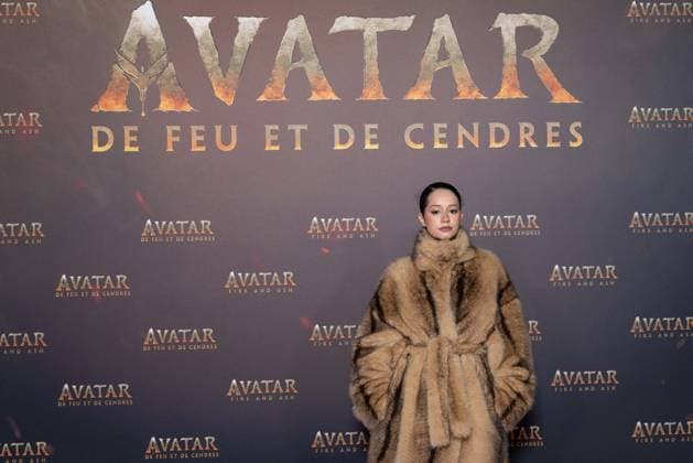 Avatar: Fire And Ash European Premiere Guest and VIP - Paris AJ French content creator and author Lena Mahfouf aka Lena Situations attends the Avatar: Fire And Ash European Premiere on December 5, 2025 at the Seine Musicale in Boulogne-Billancourt, near Paris, France. Photo by Alexis Jumeau ABACAPRESS.COM Paris France  Copyright: xJumeauxAlexis ABACAx