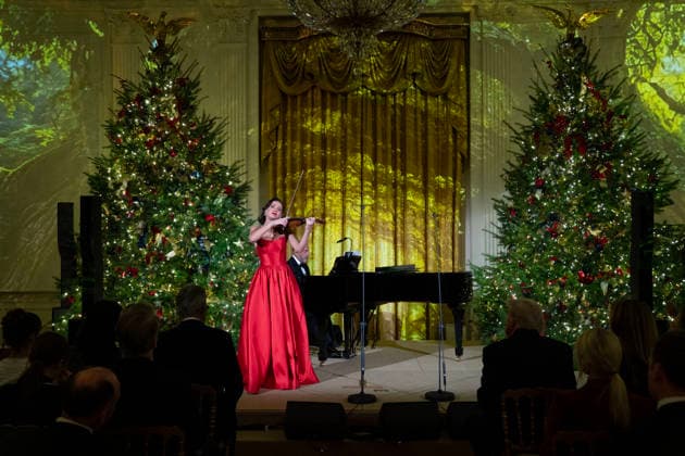 President Trump and First Lady attend Andrea Bocelli Concert A violinist performs prior to a concert by Andrea Bocelli in the East Room of the White House on Friday December 5, 2025 in Washington, DC. (Photo by Leigh Vogel Pool ABACAPRESS.COM) Washington DC  Copyright: xPool ABACAx