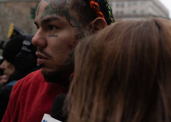 December 5, 2025, New York, New York, USA: Rapper Tekashi69 whose legal name is Daniel Hernandez is sentenced to three months in prison by a federal court judge for repeatedly violating the terms of his probation after being released from prison in 2020 after serving two years for racketeering charges related to a criminal organization he had been a member of. New York USA - ZUMAl171 20251205_znp_l171_025 Copyright: xEdnaxLeshowitzx