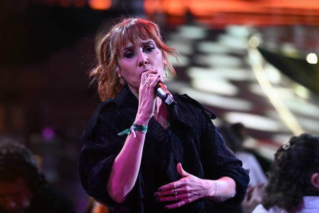 The Telethon show in Paris FA French songer Zaz performs during the Telethon show on France Television in Paris on December 5, 2025. Photo by Firas Abdullah ABACAPRESS.COM Paris Ile-de-France France  Copyright: xAbdullahxFiras ABACAx