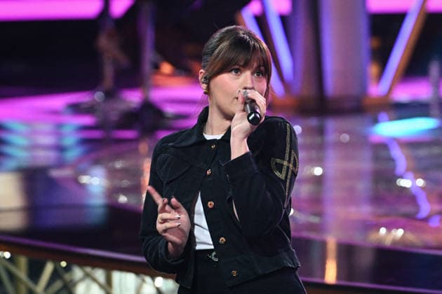 The Telethon show in Paris FA French singer Marine performs during the Telethon show on France Television in Paris on December 5, 2025. Photo by Firas Abdullah ABACAPRESS.COM Paris Ile-de-France France  Copyright: xAbdullahxFiras ABACAx
